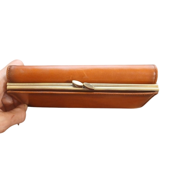 Safe Harbor Leather Tri-Fold Wallet Caramel Brown/Tan - Picture 4 of 11